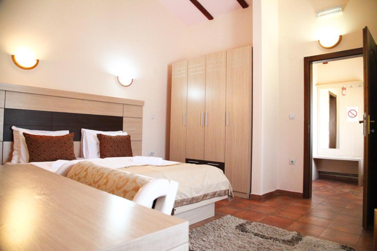 S Club Resort Hotel Aqua Park And Spa Belgrado Esterno foto