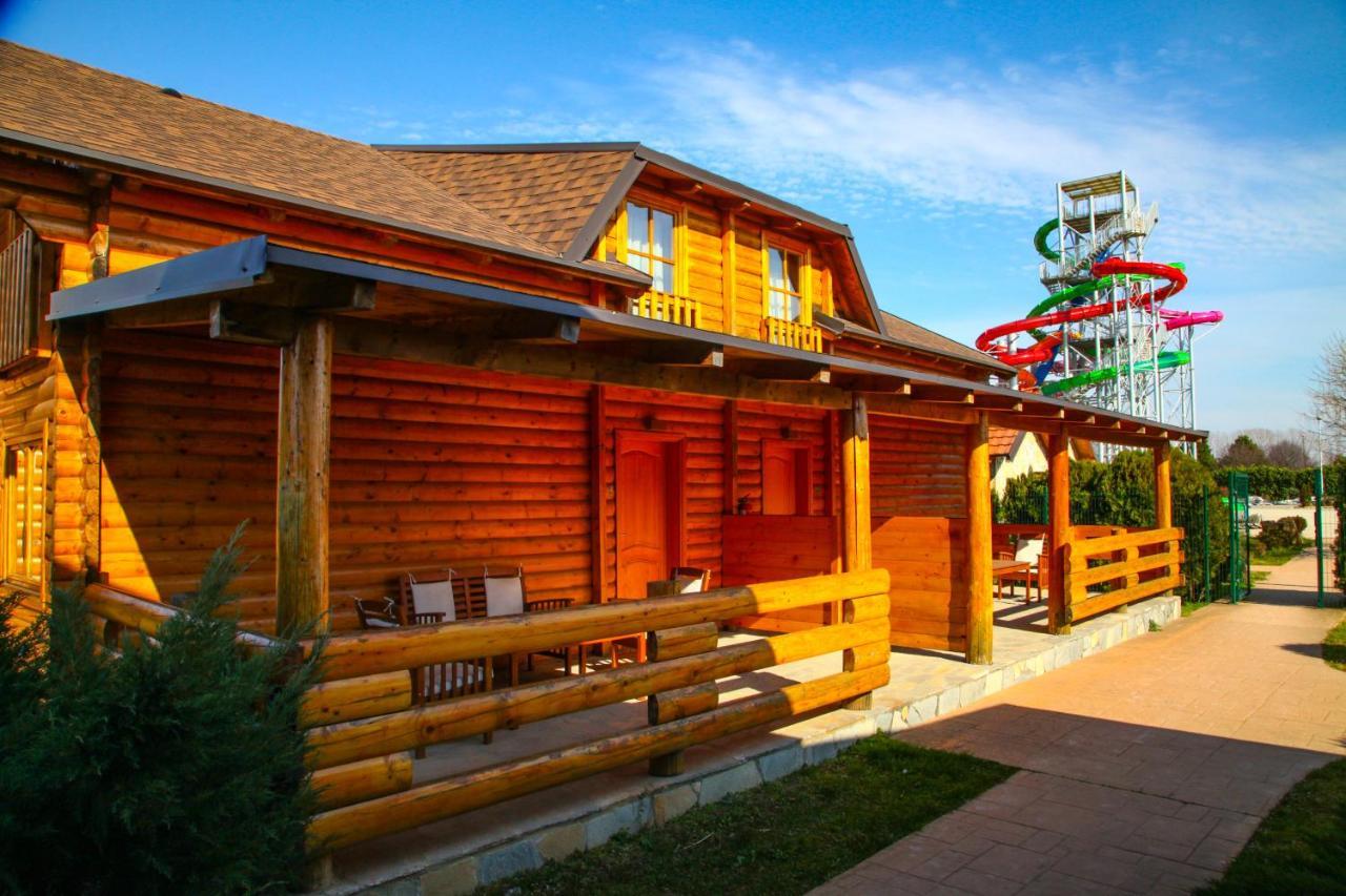 S Club Resort Hotel Aqua Park And Spa Belgrado Esterno foto
