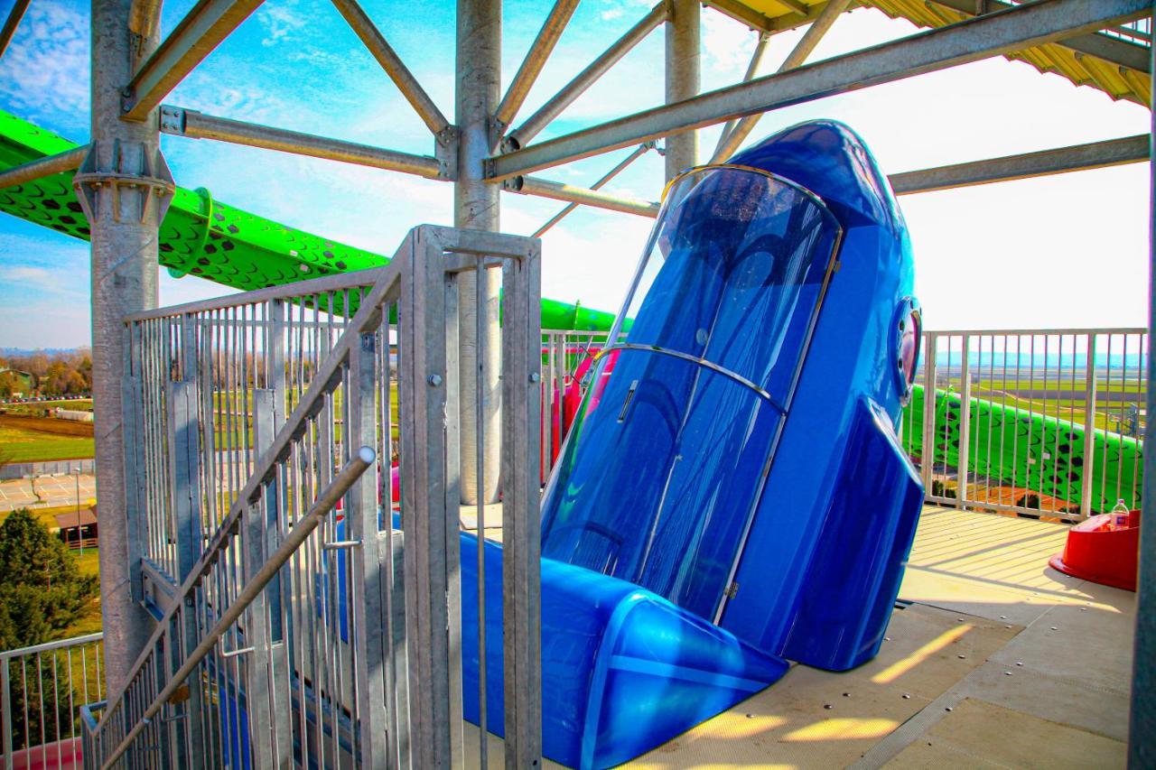 S Club Resort Hotel Aqua Park And Spa Belgrado Esterno foto