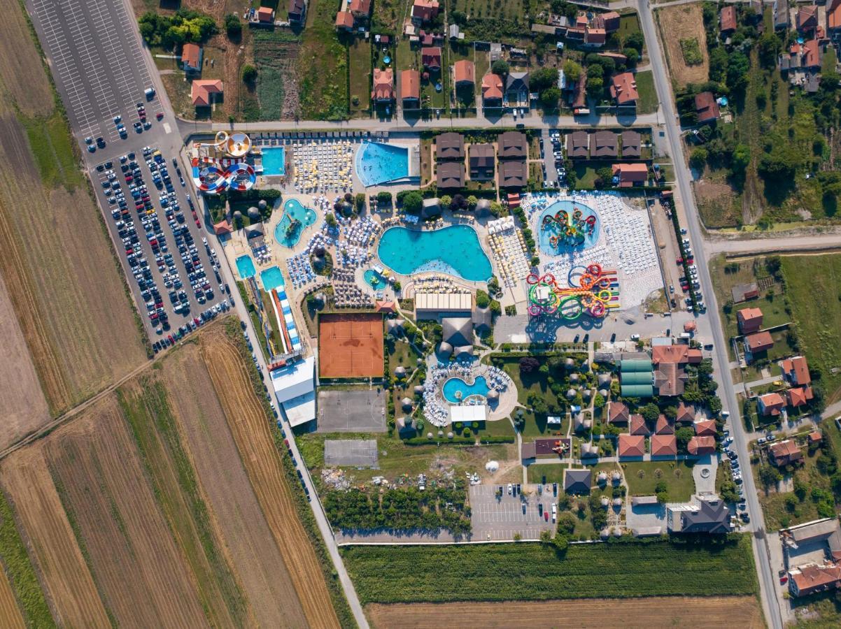 S Club Resort Hotel Aqua Park And Spa Belgrado Esterno foto